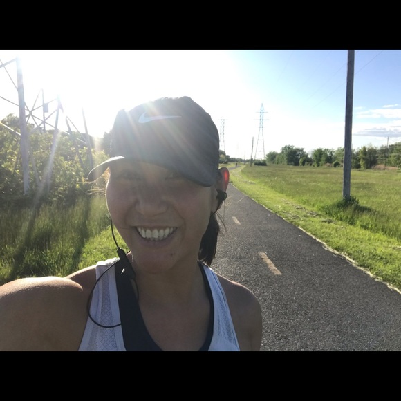 Meet your Posher, Thao - Picture 1 of 1